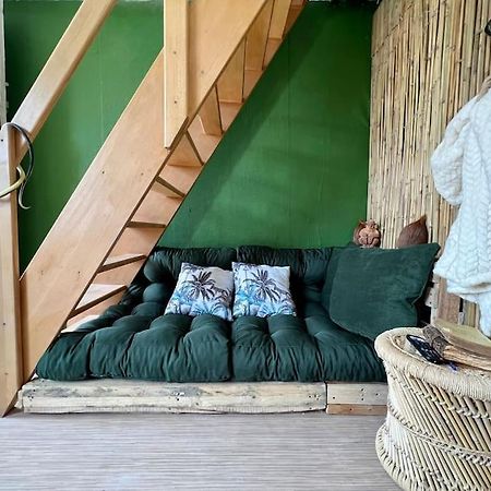 Nuit Dans La Jungle - Love Room Souppes-sur-Loing Bagian luar foto