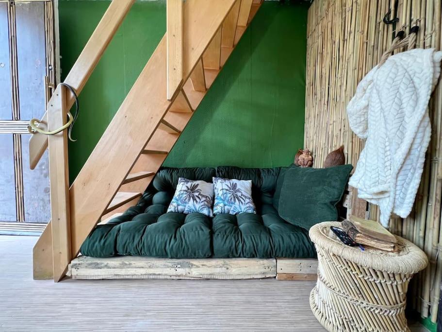 Nuit Dans La Jungle - Love Room Souppes-sur-Loing Bagian luar foto
