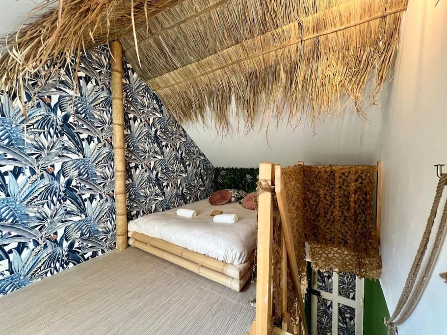 Nuit Dans La Jungle - Love Room Souppes-sur-Loing Bagian luar foto