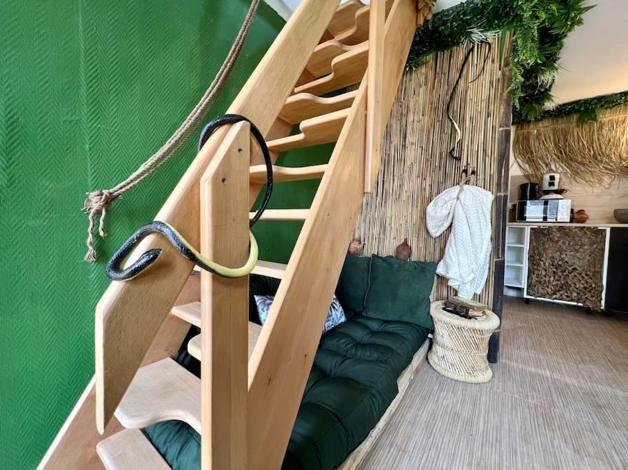 Nuit Dans La Jungle - Love Room Souppes-sur-Loing Bagian luar foto