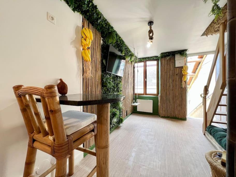 Nuit Dans La Jungle - Love Room Souppes-sur-Loing Bagian luar foto